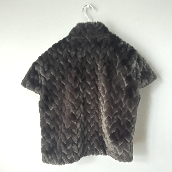 Black faux fur cropped blazer - Picture 2 of 4